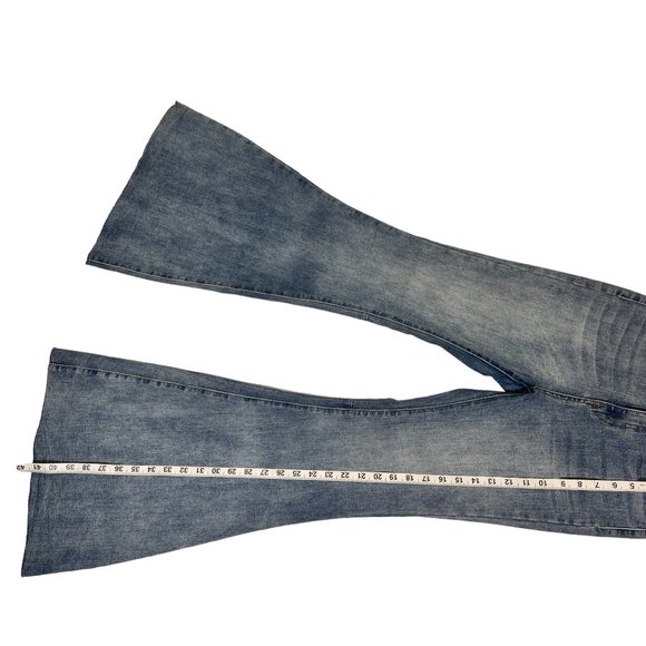 Wishlist Medium Wash High Waisted Flare Leg Jean Size M - Picture 10 of 12